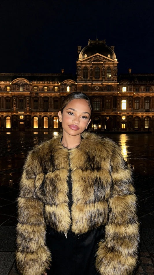 CANADA | LEONORA PARIS